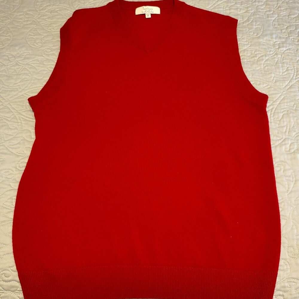 Turnbury Men's 100% Extra Fine Merino Wool Red Sweater Vest Size M.